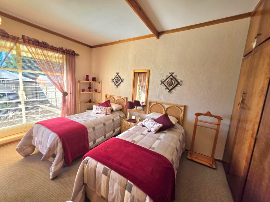 5 Bedroom Property for Sale in Panorama Free State